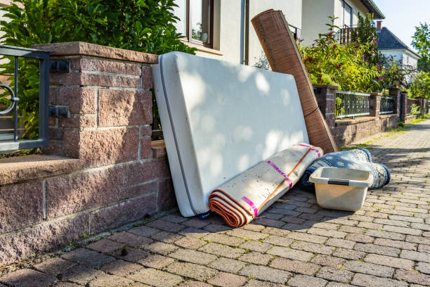 Best Attic Cleanout Services  in , IA